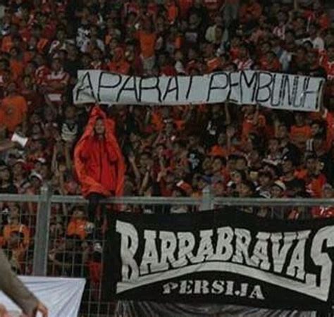 Persija fans clashed with police