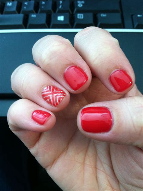 5 Perfect Short Red Nail Designs The Fshn