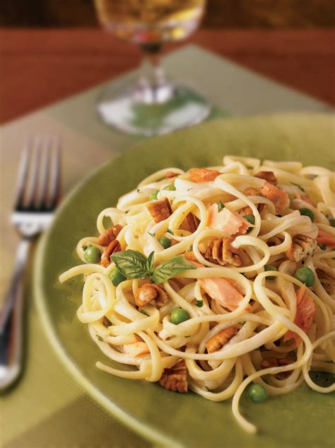 Delicious Smoked Salmon Fettuccine Easy Recipes To Make At Home