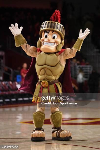 630 Usc Southern California Mascot Stock Photos, High-Res Pictures, and ...