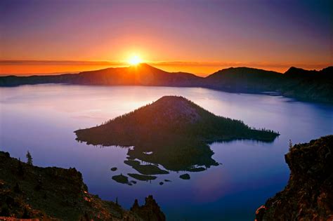 Sunrise in Mountain Photography Background | Mountain Background Wallpaper