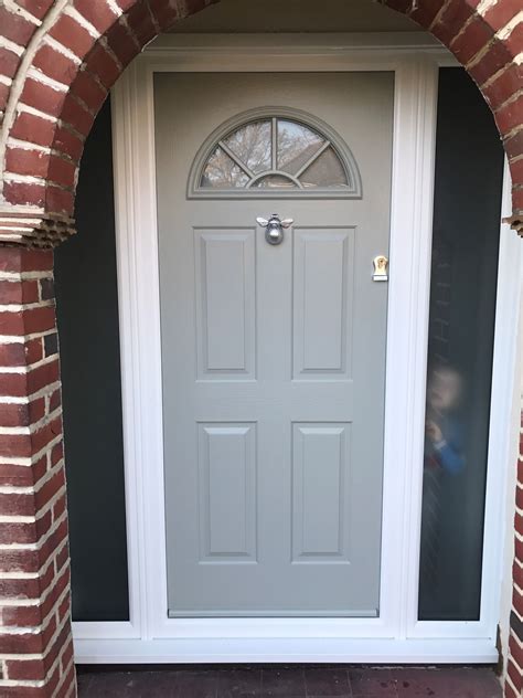 An Elegance Painswick London Solidor With A Chrome Ball Door Knob And