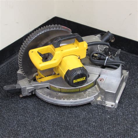 Dewalt Dw Corded Compound Miter Saw Local Pick Up Only