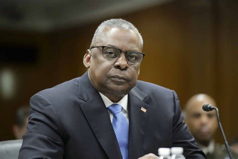 U S Defense Secretary Austin Talks Security With Mozambique President