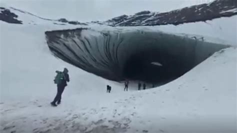 Un turista brasilero murió tras ser aplastado por un trozo de hielo en