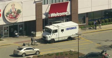 Armored Trucks Robbed In Calumet City Lansing Bridgeport Cbs Chicago