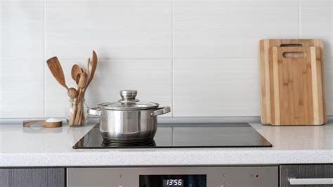 Gas Vs Electric Cooktops Whats The Difference Forbes Home