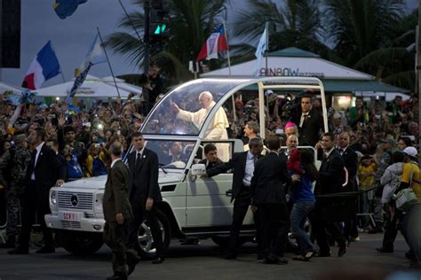 Droga Krzy Owa Pod Przewodnictwem Ojca Wi Tego Franciszka Na Pla Y