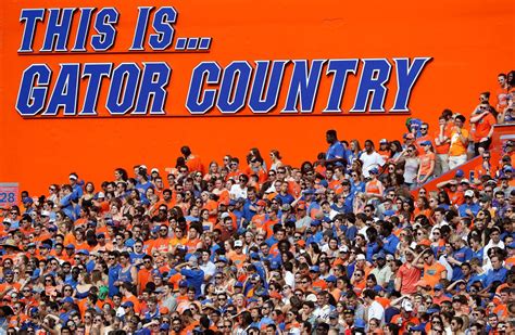 Florida Gators Fans Pay Tribute To Tom Petty During LSU Game With 'I ...