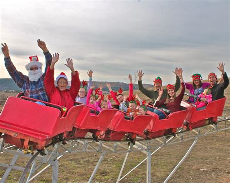 The 6 Bears: Christmas Family Roller Coaster Photo Shoot