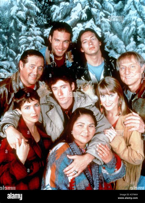 Northern Exposure Universal Tv L To R Back Row John Corbett Darren E