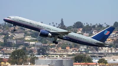 N575UA Boeing 757 222 United Airlines Brad Novak JetPhotos