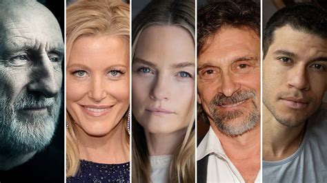 Anna Gunn Among Five Cast Opposite Colin Farrell In Apple Series Variety