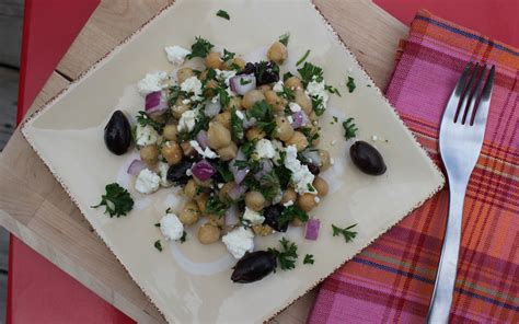 Chickpea Salad with Feta