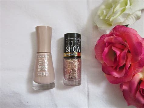 NUDE NAILS WITH GLITTER TIPS OLIVIA ETC