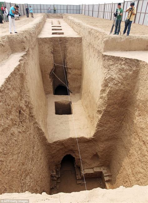 MONGOLS CHINA AND THE SILK ROAD : More about Tomb of Wu Zetian's aide