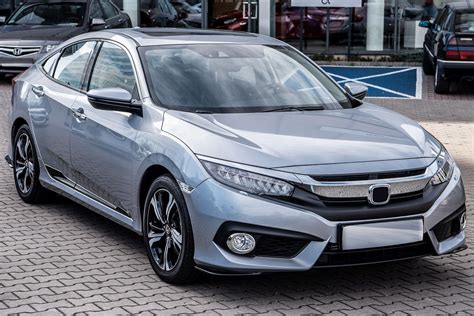 HONDA CIVIC X 2016 2019 PRZED FACELIFTINGIEM OZDOBNA LISTWA GRILLA