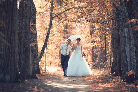 Fall Wedding Themes: Harvest, Enchanted Forest, Halloween