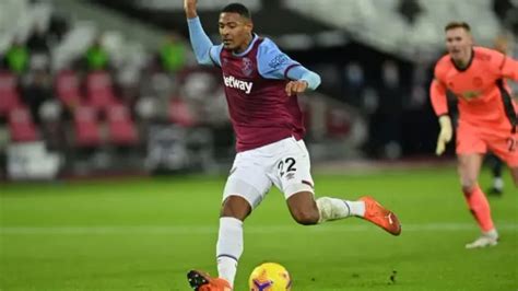 West Hams Haller Joins Ajax For Cutprice 225 Million Euros World