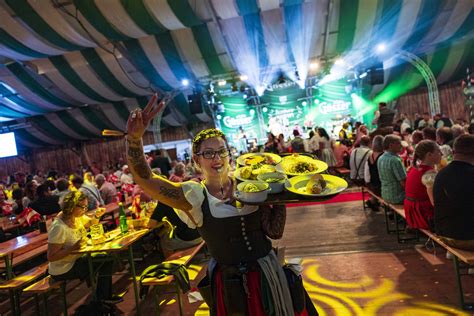 Ozapft is Kaiser Wiesn ist offiziell eröffnet Look