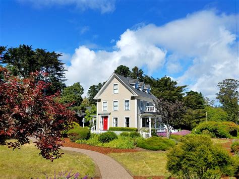 Rooms | Mendocino Oceanview Hotel | SCP Mendocino Inn and Farm