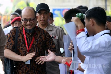 Novel Baswedan Kembali Bekerja Foto 3 1761513 TribunNews