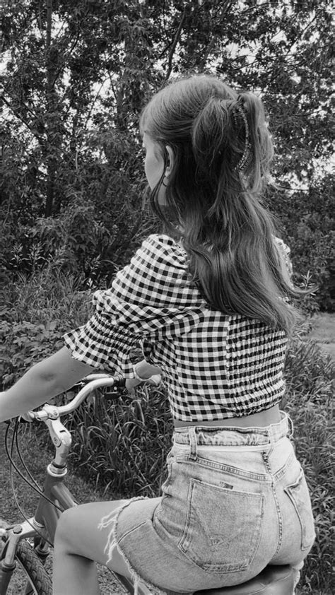 Summer Aesthetic Summer Outfits Hairstyles Biking Pictures Brunette Vsco Black And White