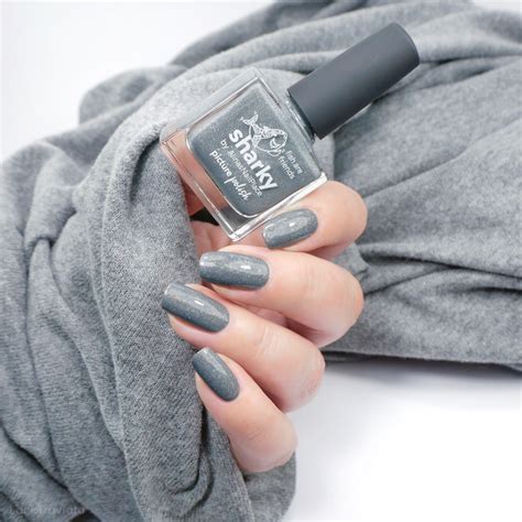 Picture Polish Sharky LackTraviata Nagellack Liebe