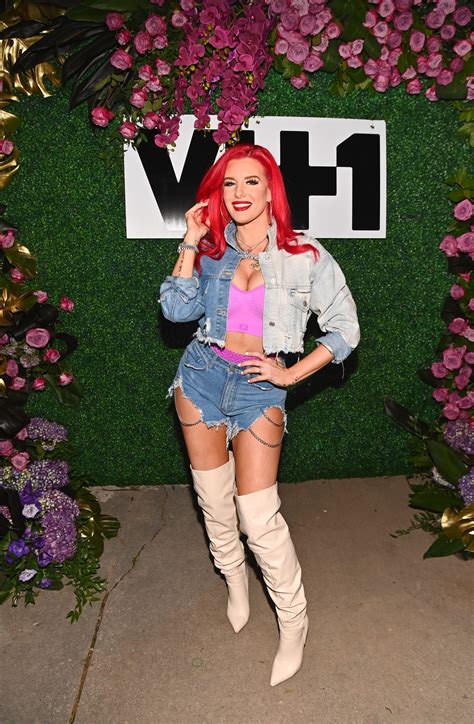 Red Carpet Rundown: VH1 Summer Experience In Atlanta - Talking With Tami