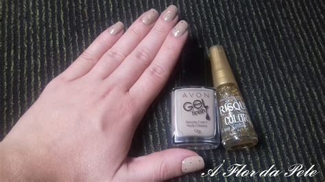 À flor da pele Gel Finish Esmalte 7 em 1 Avon Nude Clássico Risque