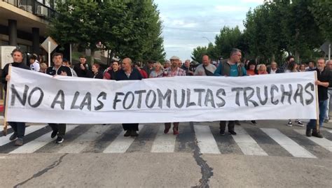 Fray Bentos Vecinos Marcharon En Contra De Las Fotomultas Portal