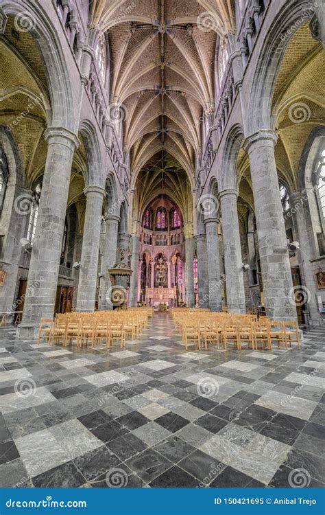 Iglesia De Notre Dame En Dinant B Lgica Imagen De Archivo Imagen De