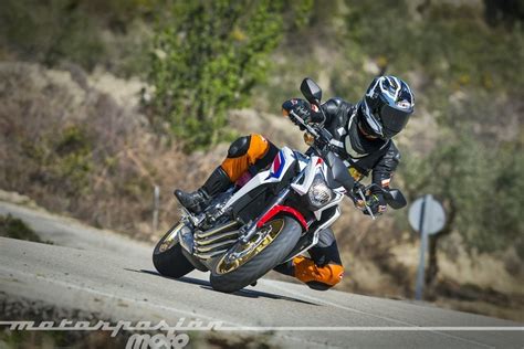 Honda Cb650f Prueba Valoración Vídeo Galería Y Ficha Técnica