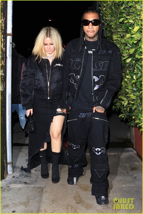 Photo Avril Lavigne Tyga Out Calif Photo Just Jared