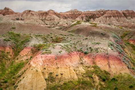 Best Trails at Beautiful Badlands National Park! - Pine Coast Hiking