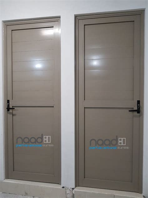 Puerta Batiente De Aluminio Con Duela NAAD