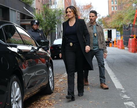 Pin By Jennifer Warner On Mariska Hargitay Fashion Coat Mariska