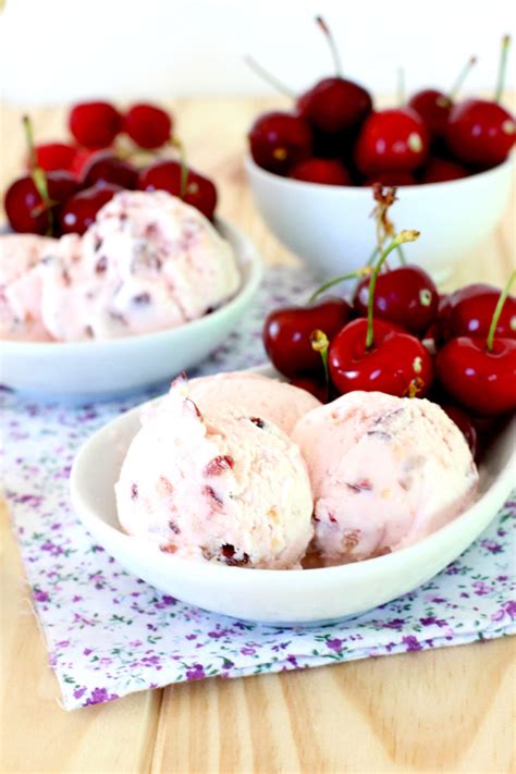 Como Hacer HELADO De CEREZAS Casero SIN Huevo