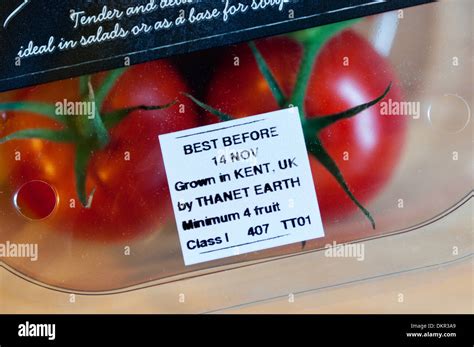 Label on packet of Tomatoes for sale, grown at Thanet Earth Stock Photo ...