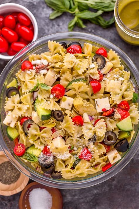 20 Minute Tomato Basil And Mozzarella Pasta Salad Baker By Nature