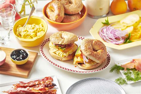 How to Set up a DIY Breakfast Sandwich Buffet — The Mom 100