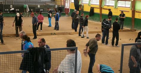 Pétanque 32 triplettes mixtes au boulodrome