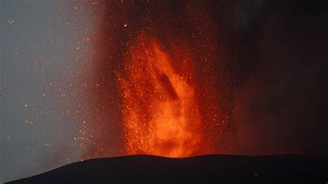 Las Impactantes Imágenes Que Dejó La Erupción Del Volcán Etna En Italia Ntn24