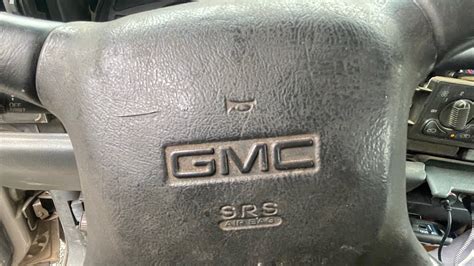 Como Remover O Quitar La Bolsa De Aire De Una Gmc Chevrolet Silverado