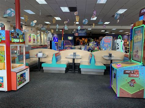 Chuck E Cheese Inside