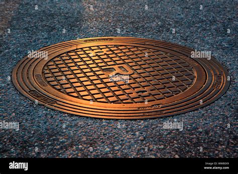 Cast Iron Manhole Cover Hi Res Stock Photography And Images Alamy