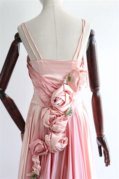 Vintage 1950 S Duchess Satin Rose Embellished Dress Uk 10 Us 6 For Sale At 1stdibs Uk 10 To Us