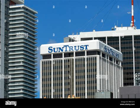 Suntrust bank hi-res stock photography and images - Alamy