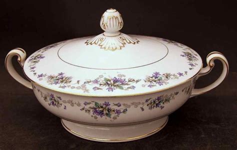 Violette Round Covered Vegetable By Noritake Noritake Vegetables