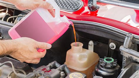 Choosing the right type of engine coolant for your car | AutoGuru